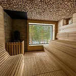 Ultra House будиночки в лісі біля гірської річки Villa Verkhovyna