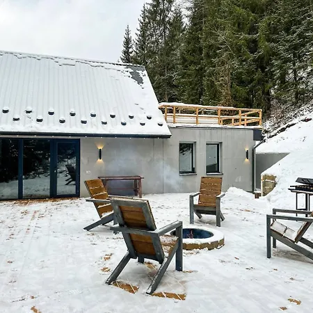 Ultra House будиночки в лісі біля гірської річки Villa *