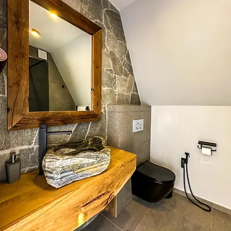 Ultra House * Verkhovyna