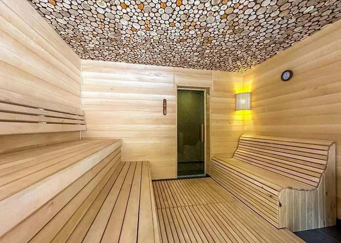 Вилла Ultra House будиночки в лісі біля гірської річки *