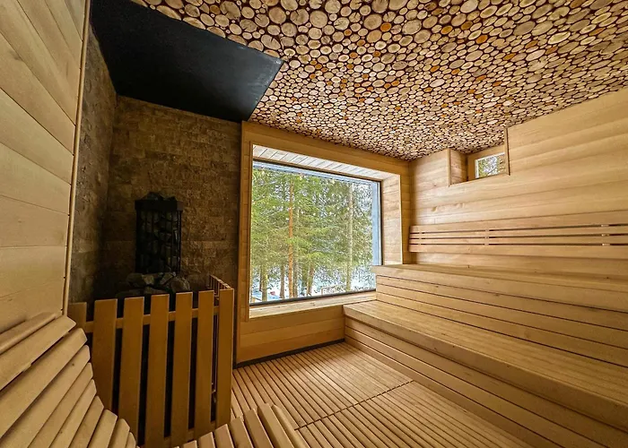 Вилла Ultra House будиночки в лісі біля гірської річки Верховина